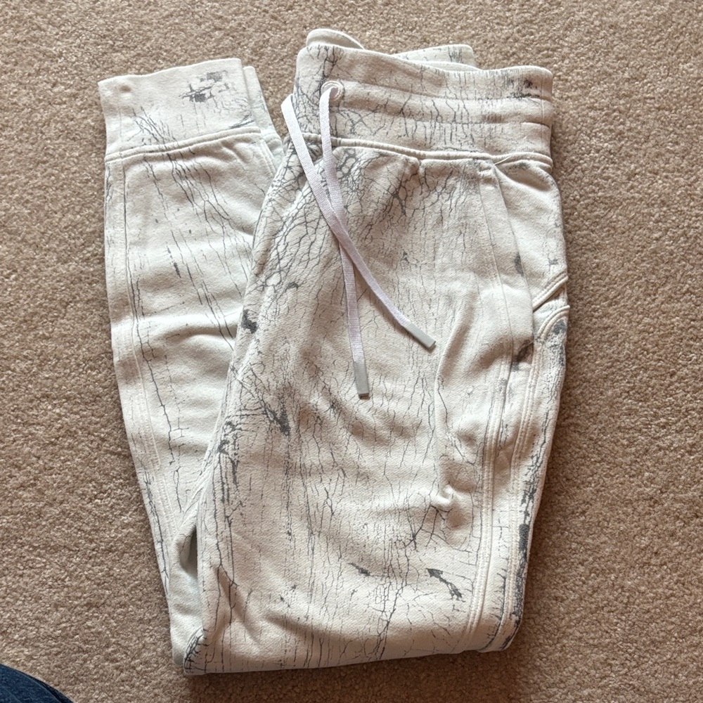 Lululemon Women's Jogger